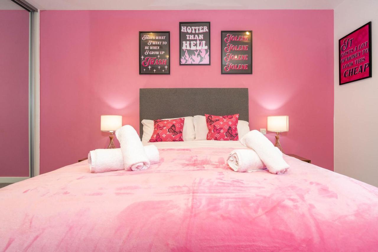 Maevela Apartments ☆ Pink Luxury Apartment With Balcony - Birmingham City Centre - 5 Min Walk From Bullring, Cube, Mailbox, New Street Station - Free Netflix & Wifi 外观 照片