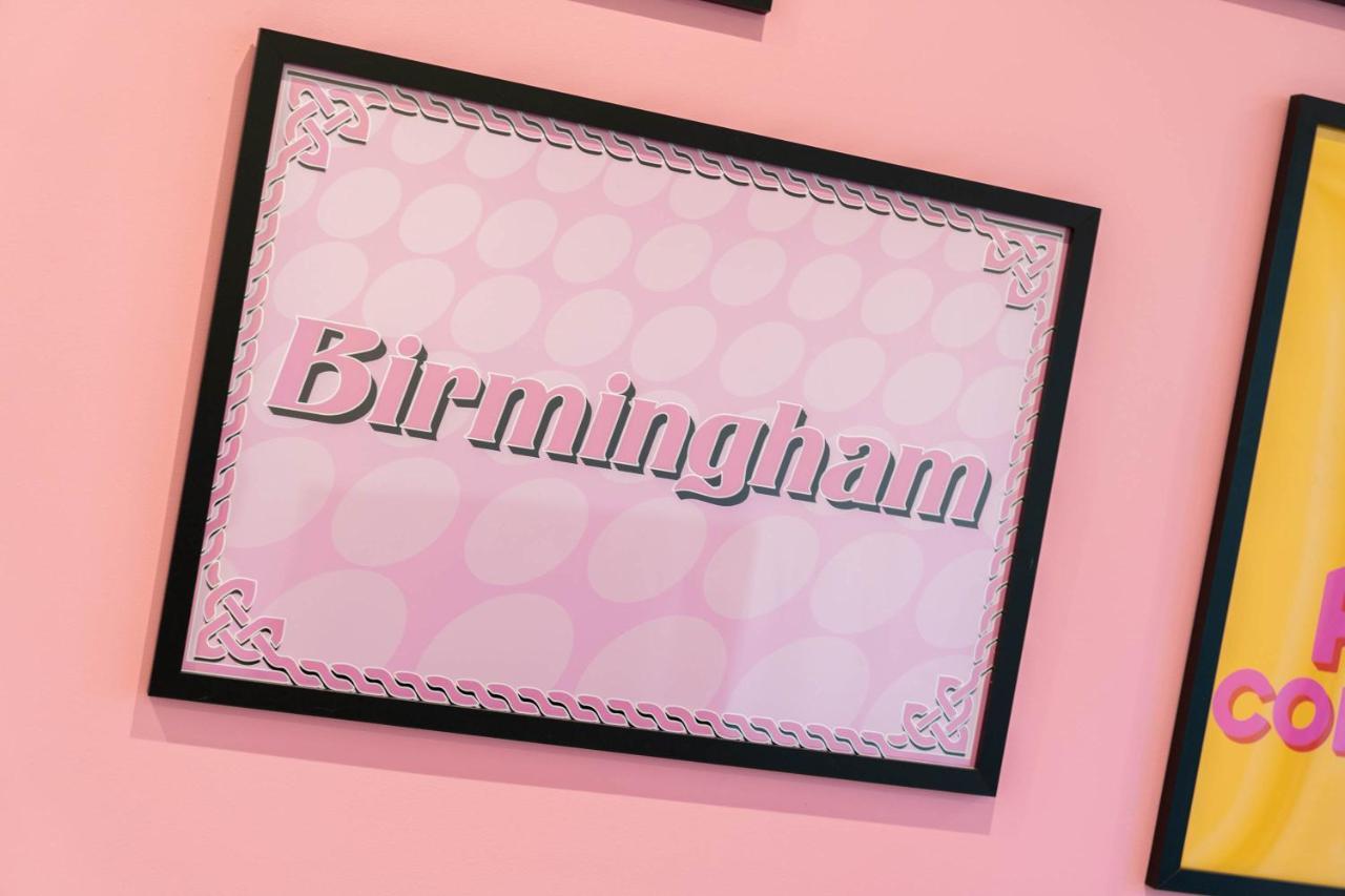 Maevela Apartments ☆ Pink Luxury Apartment With Balcony - Birmingham City Centre - 5 Min Walk From Bullring, Cube, Mailbox, New Street Station - Free Netflix & Wifi 外观 照片